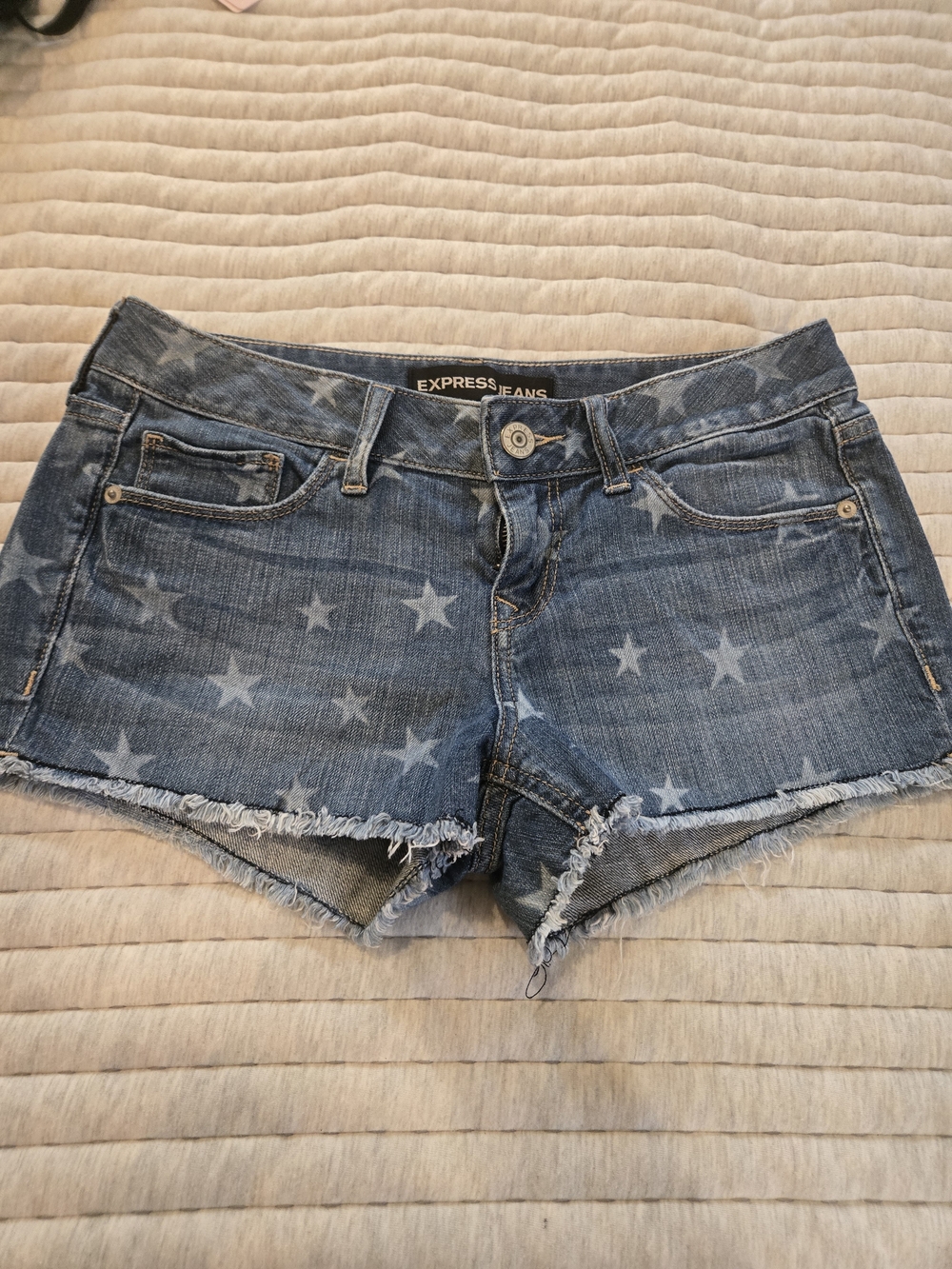 Express Blue Star-Print Denim Cutoff Shorts